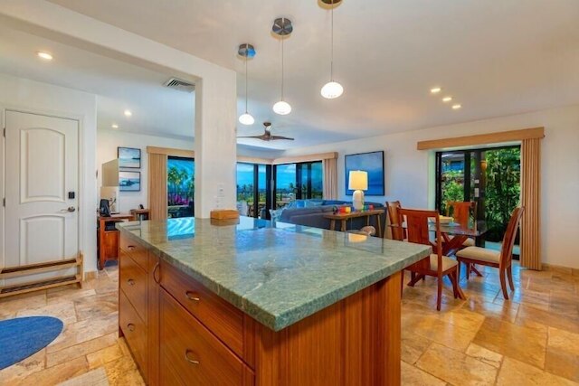 ワイレア エルア, #0305 2 ベッドルーム コンド バイ レッドオーニング