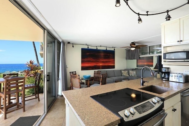 カマオレ ナル、#105 2 ベッドルーム コンドミニアム バイ レッドオーニング