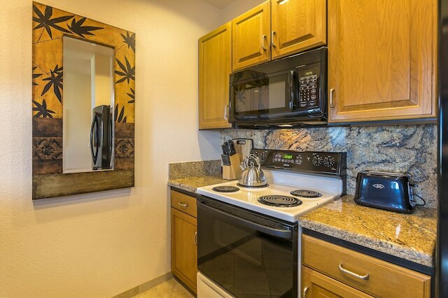 グランドチャンピオン 35 2 ベッドルーム コンド