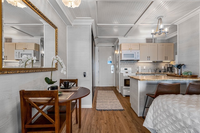 マウイカイ 607 コンド