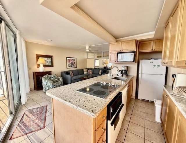 カマオレ ナル、#603 2 ベッドルーム コンドミニアム バイ レッドオーニング