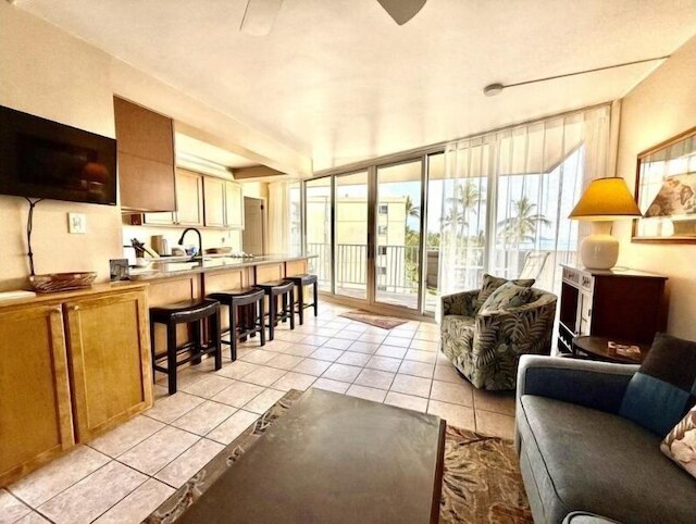 カマオレ ナル、#603 2 ベッドルーム コンドミニアム バイ レッドオーニング