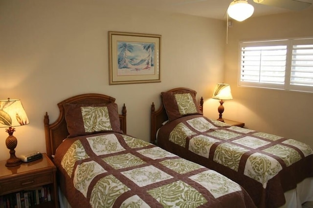 キヘイビーチ、#402 2 ベッドルームコンド バイ レッドオーニング