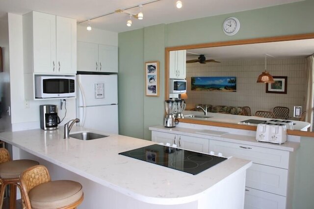 カマオレナル、#605 2 ベッドルーム コンド バイ レッドオーニング