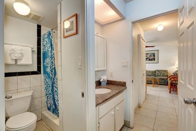 カマオレ ナル, #104 2 ベッドルーム コンドミニアム バイ レッドオーニング