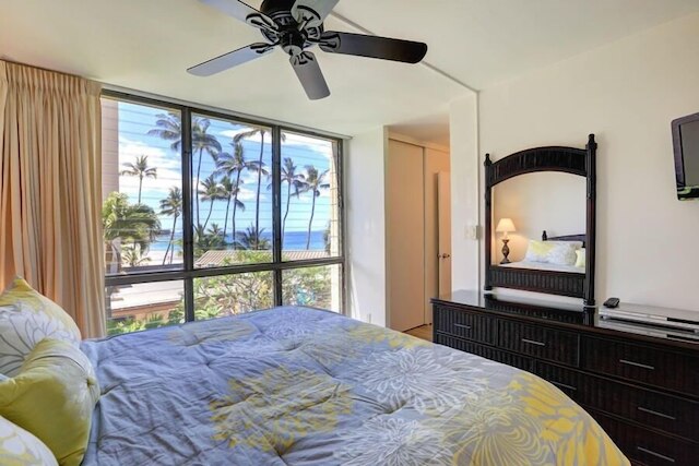 カマオレ ナル, #303 2 ベッドルーム コンド バイ RedAwning