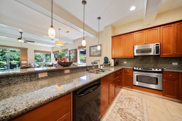 ビッグアイランド フェアウェイズ アット マウナラニ 1705 3 ベッドルーム タウンハウス