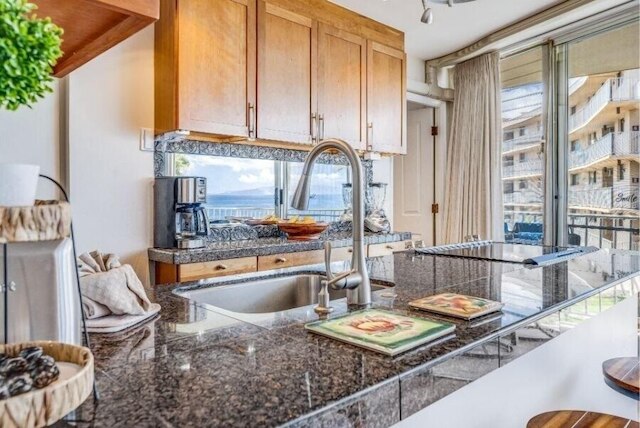 カマオレナル, #502^ 2 ベッドルーム コンド バイ レッドオーニング