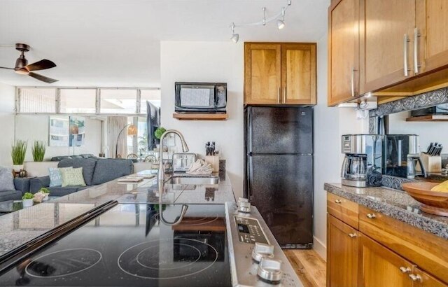 カマオレナル, #502^ 2 ベッドルーム コンド バイ レッドオーニング