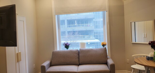 ダウンタウン イージー ステイ