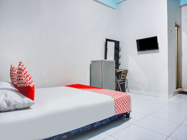 OYO  91529 ポンドック エリート 888 マカッサル