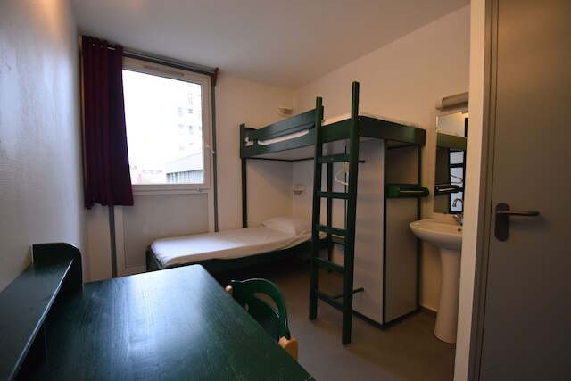 オーベルジュ ジュネス イI パリ - ル ダルタニャン