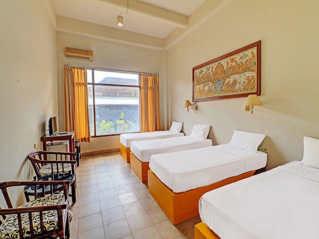 スーパー OYO 91870 ワルナ ケダトン