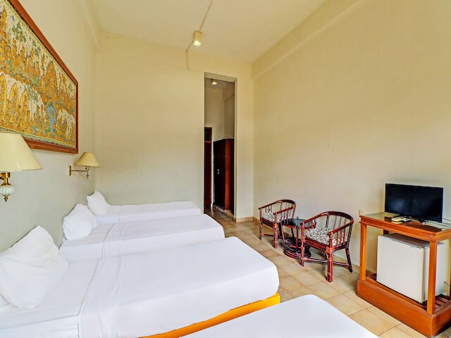 スーパー OYO 91870 ワルナ ケダトン