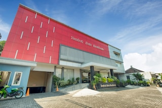 OYO フラッグシップ テンボク バトゥ レジデンス