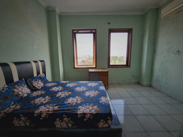 エクスプレス O 91979 ペンギナパン トンドン タ