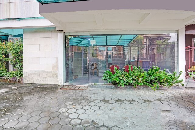 OYO ライフ 90791 ロイヤル マルゴレジョ