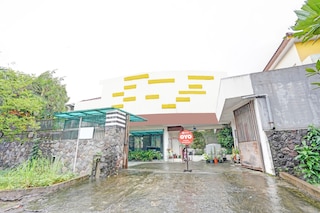 OYO ライフ 90791 ロイヤル マルゴレジョ