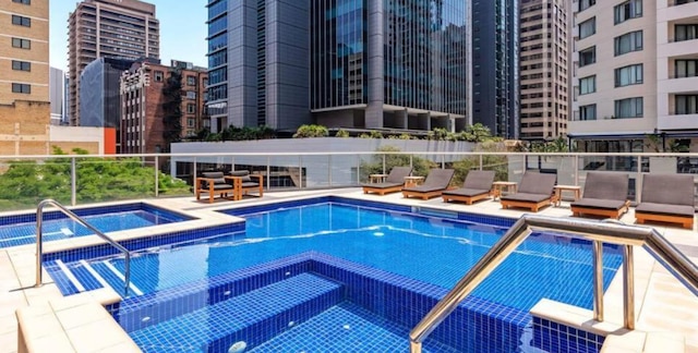 ブリスベンシティアパートメンツ フェスティバル