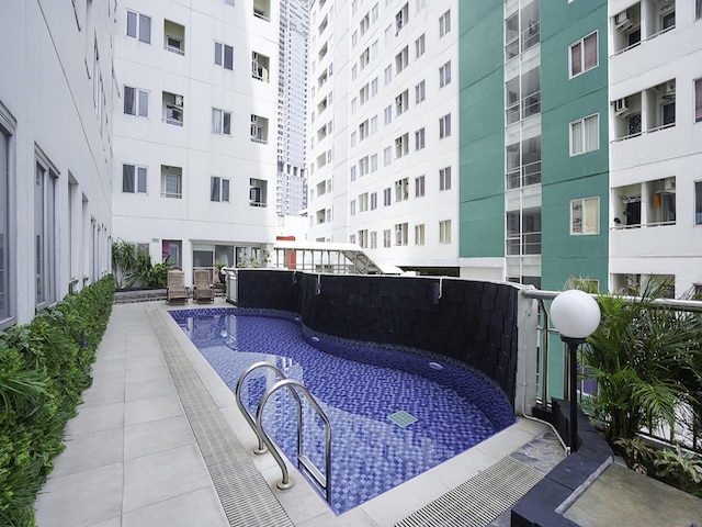 キャピタル O 91962 パビリオン ペルマタ スラバヤ