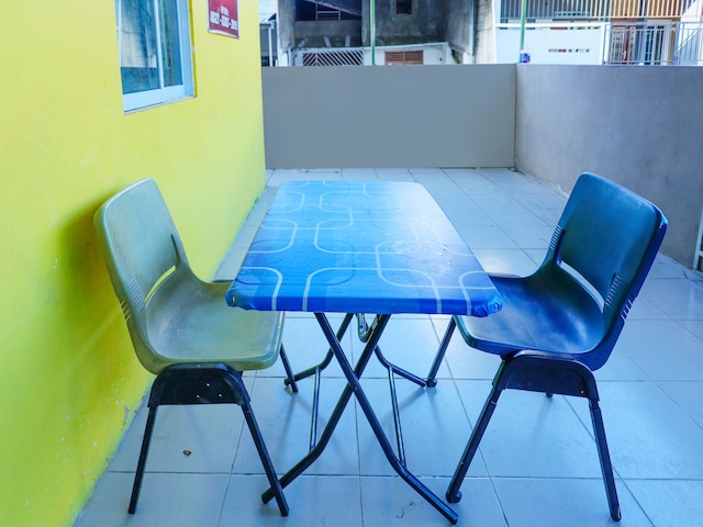 OYO  91659 シティ  レジデンス