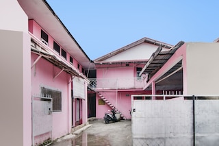 ホテル O ラジャ ホームステイ シャリア