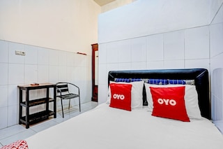 OYO  90665 ジュウィンガン シャリア  2