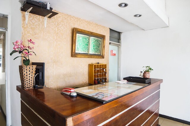 OYO 91878 チェリー レッド ホテル