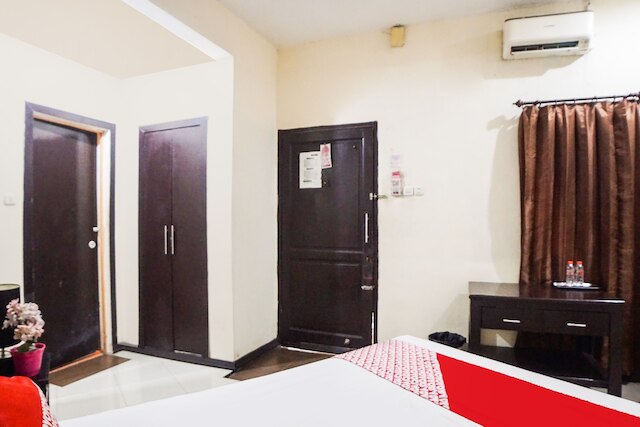 OYO 91878 チェリー レッド ホテル