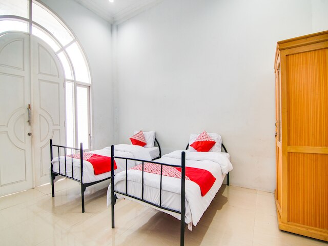 OYO 91514 ゲドゥン プティ イン シャリア