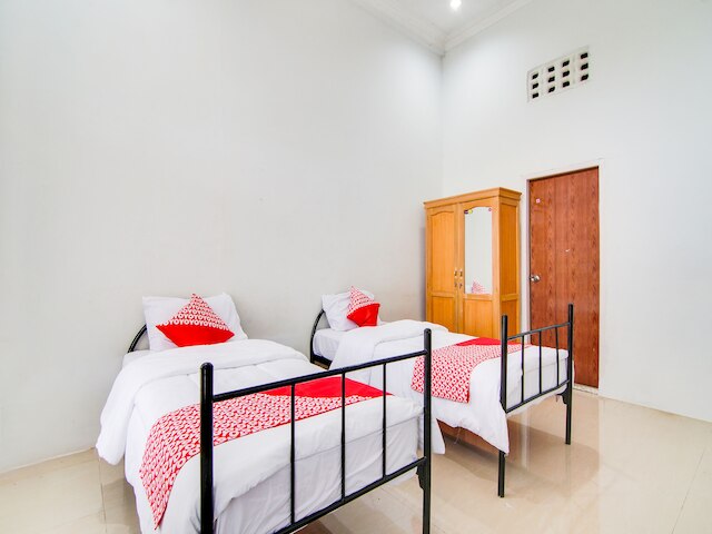 OYO 91514 ゲドゥン プティ イン シャリア