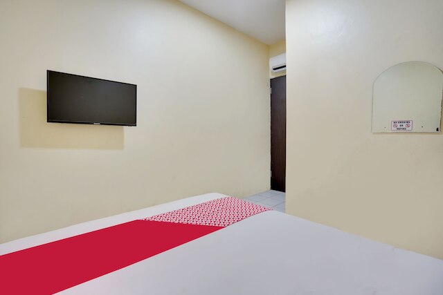 OYO  91035 デ リッツ  レジデンス