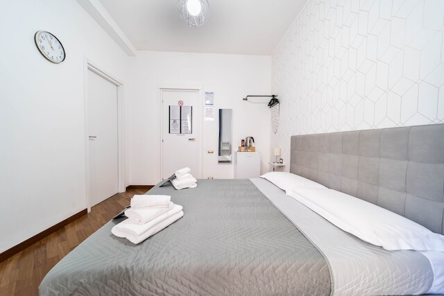 ダンテ 138 クラス ルームズ & アパートメンツ