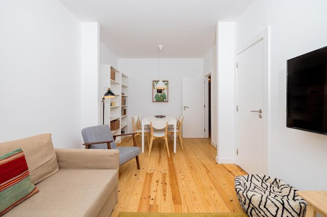 ロス アンジョス アパートメンツ