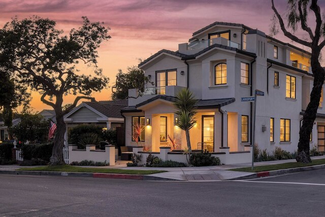 シー クラウン バイ アバントステイ  5ミンズ フロム ザ ビーチ ウW / マルチィプル テラシズ ! ペーミトィ LP13639