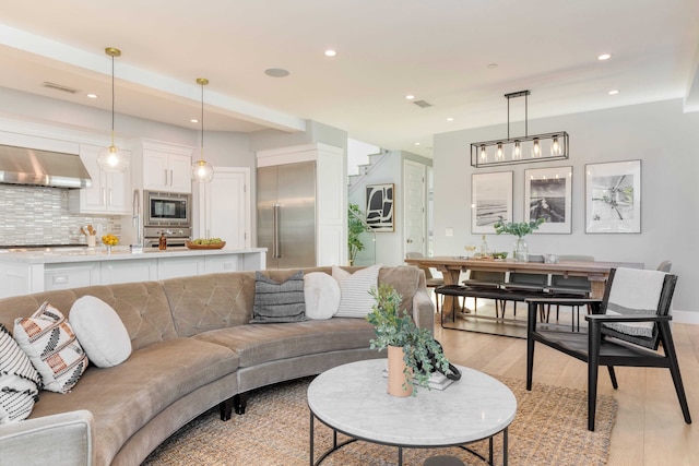 シー クラウン バイ アバントステイ  5ミンズ フロム ザ ビーチ ウW / マルチィプル テラシズ ! ペーミトィ LP13639