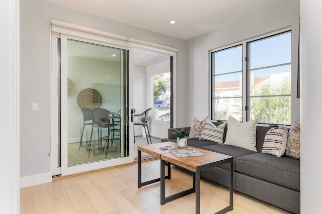 シー クラウン バイ アバントステイ  5ミンズ フロム ザ ビーチ ウW / マルチィプル テラシズ ! ペーミトィ LP13639