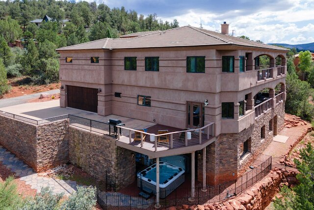 ピラミッド バイ アヴァンステイ リュクス セドナ マンション ウィズ ビューズ, 7 ミンズ トゥ ダウンタウン