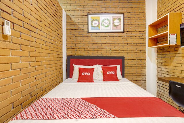 ホテル O D コスト イン カンドリ セマラン