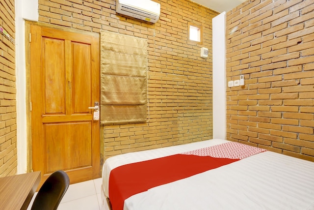 ホテル O D コスト イン カンドリ セマラン