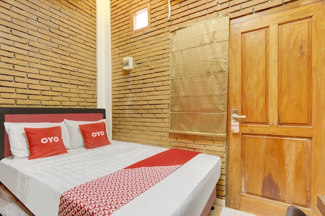 ホテル O D コスト イン カンドリ セマラン