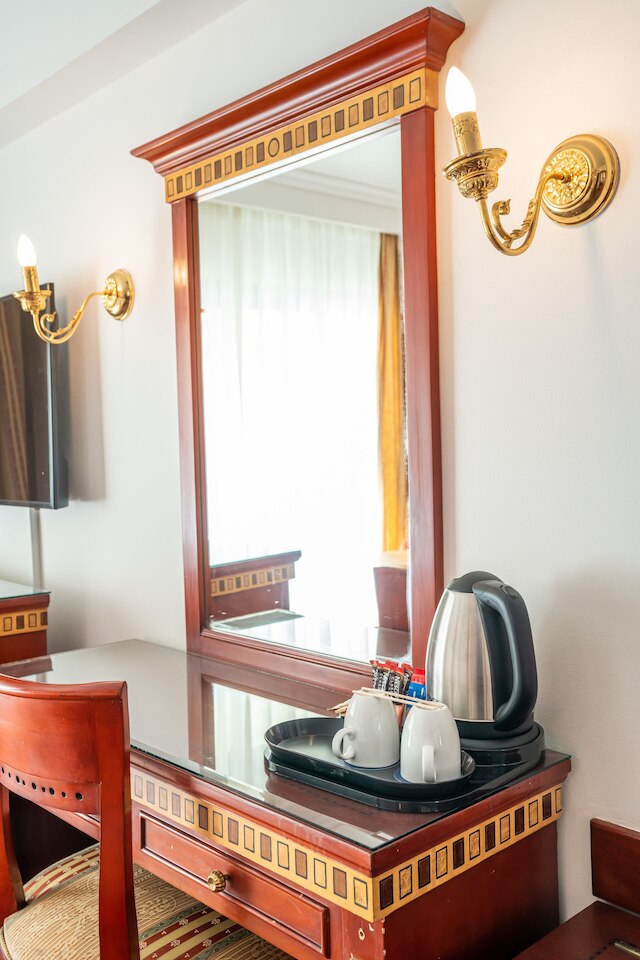 アザルピラミッドホテル