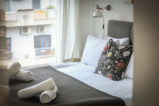 Stylish 2BR Apt with Balcony and View