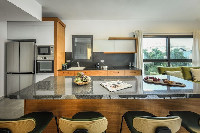 Stylish 2BR Apt with Balcony and View