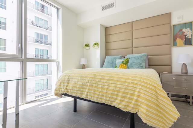 ミラビレコンドダウンタウンMIAブリッケルw PRKG