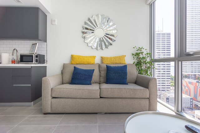 ミラビレコンドダウンタウンMIAブリッケルw PRKG