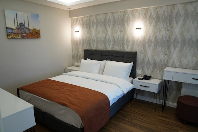 アカイムハトラーラエビ