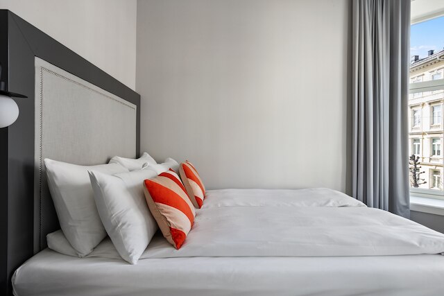 ヌマ オスロ トップ