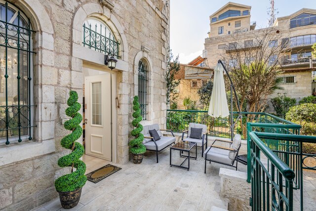 ニーナ・ラグジュアリー・アパートメント