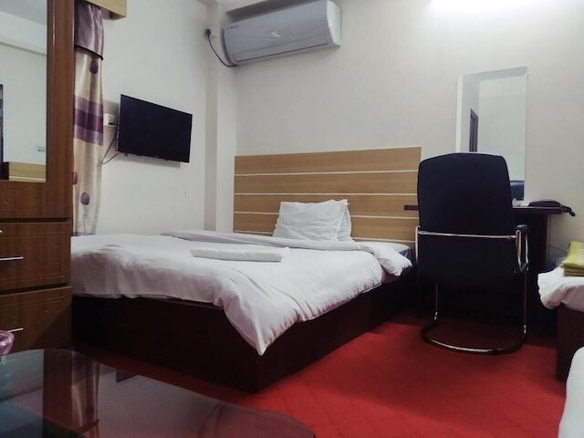 ホテル ブルー バード